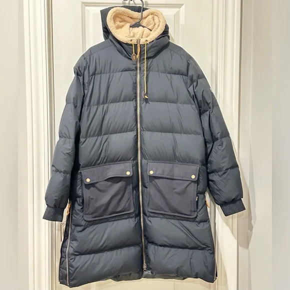 Women's Mountain Classic Down Coat, Sherpa-Lined Black Tan XL✨EUC - Picture 2 of 16